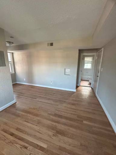 Main picture of 449 Burbank St SE