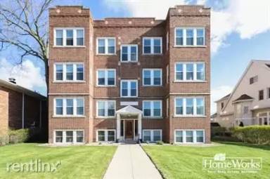 Main picture of 1009 E Jefferson Blvd