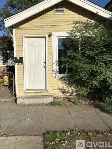 Main picture of 1218 N Cochran St