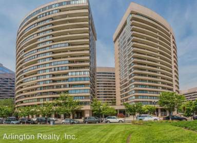 Main picture of Crystal Gateway Condominium