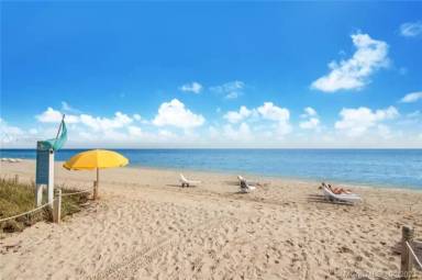 Main picture of 9920 Collins Ave