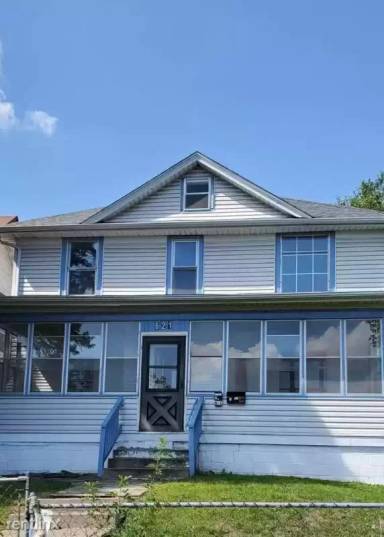 Main picture of 621 Morgan Ave N