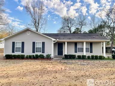 Main picture of 1009 Tate Dr