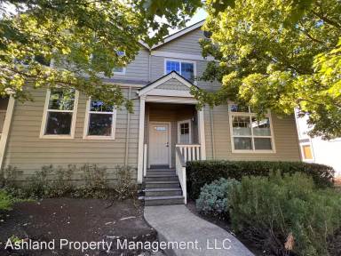 Main picture of 441 N Mountain Ave