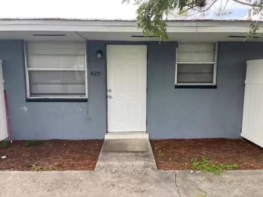 Main picture of 425 Spruce Ave