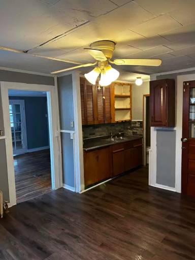 Main picture of 412 Academy St