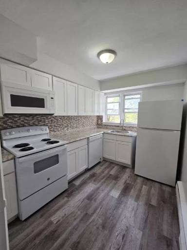 Main picture of 60-66 White Horse Ave