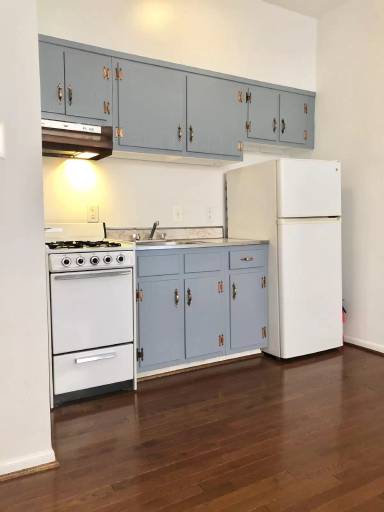 Main picture of Helen Gardens - 7
