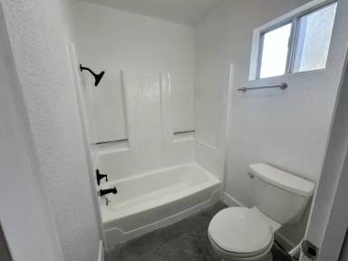 Main picture of 1078 E White Mountain Blvd