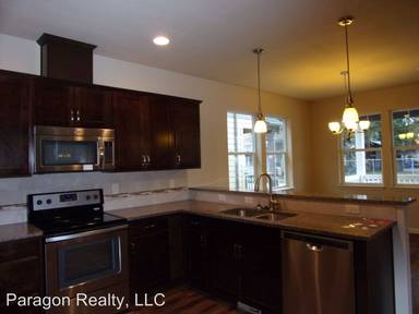 Main picture of 206 Main St NE