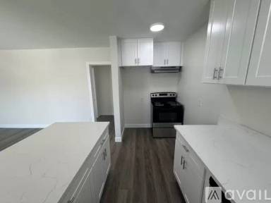Main picture of 18346 Collins St