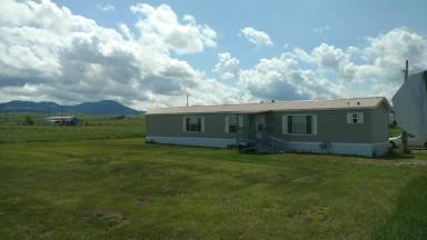 Main picture of 101 3rd Ave