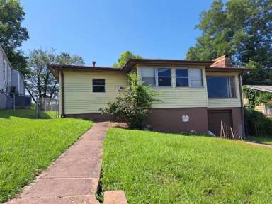 Main picture of 809 60th St