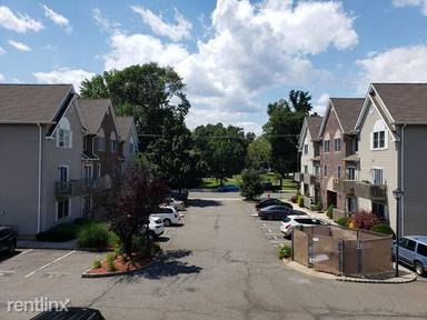 Main picture of 476 Forest St