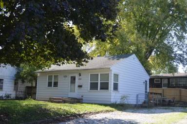 Main picture of 251 S Franklin Ave