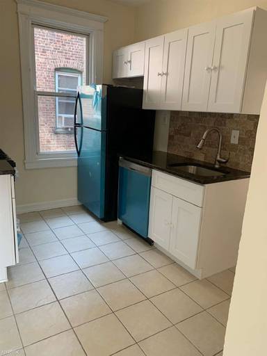 Main picture of 48 63rd St