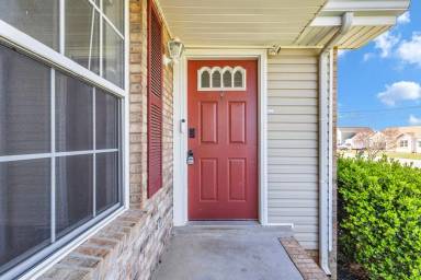 Main picture of 3451 Kingfisher Dr