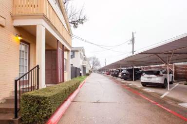 Main picture of 4741 Bradford Dr