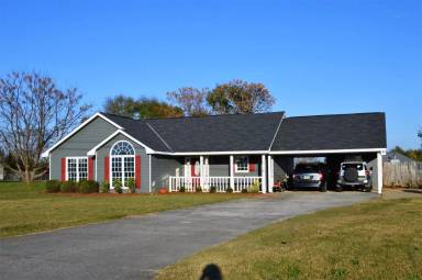Main picture of 51 Fallowfield Dr