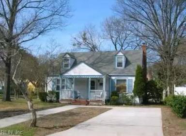 Main picture of 320 Sterling St