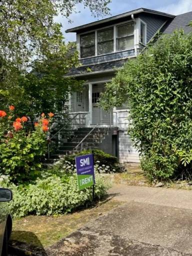 Main picture of 620 SW 2nd St