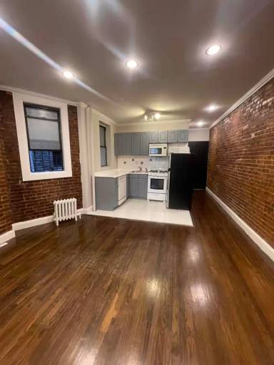 Main picture of 722 10th Ave