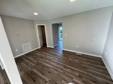 Main picture of 147 Waddell Cir
