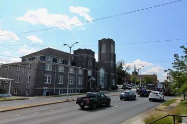 Main picture of 49 N High St