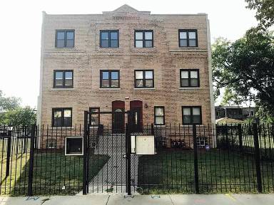 Main picture of 10450 S Maryland Ave