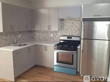 Main picture of 104 Cornelia St