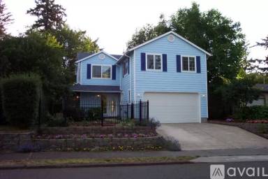 Main picture of 1217 NE 75th Ave