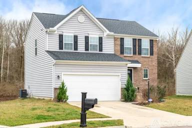 Main picture of 105 Regatta Park Dr