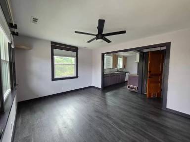 Main picture of 408 Cottonwood Dr