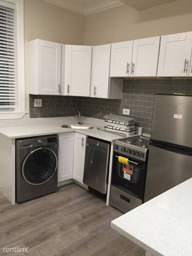 Main picture of 2151 N Fremont St