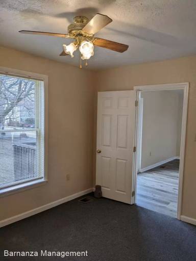 Main picture of 537 Monroe Ave