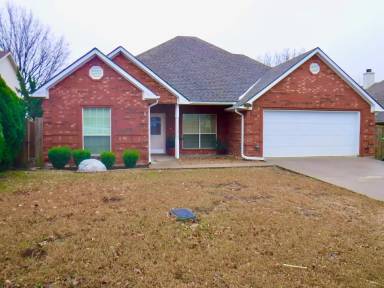 Main picture of 308 E North Creek Dr