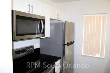 Main picture of 4927 Steyr St