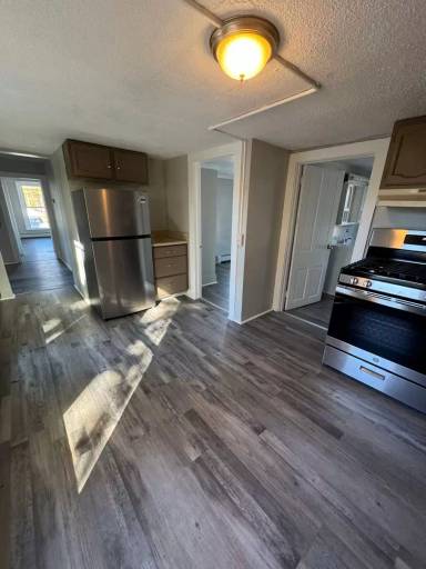 Main picture of 315 W Broadway