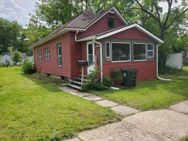 Main picture of 827 Newton St