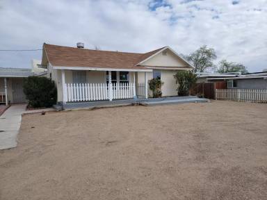 Main picture of 5040 Smoke Ranch Rd