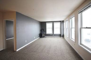 Main picture of 525 Red Lady Ave