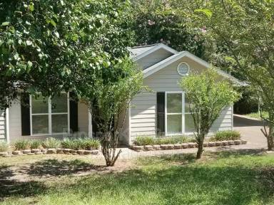 Main picture of 9 Mann St