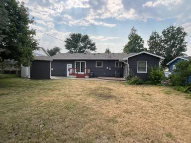 Main picture of 2414 Cruz Dr