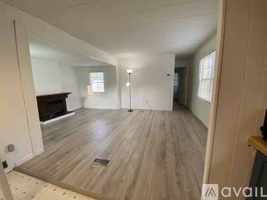 Main picture of 5748 Park Rd