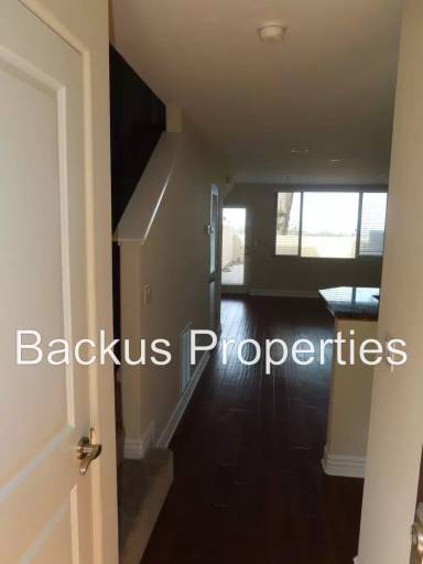 Main picture of 102 Mar Vista Dr