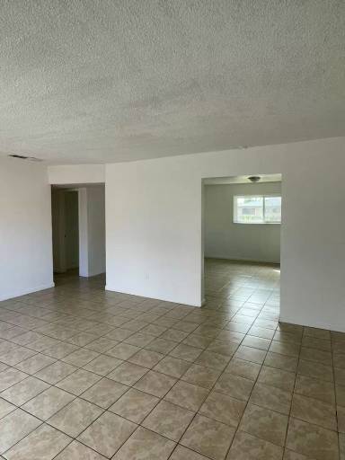 Main picture of 404 Lime Ave