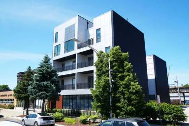 Main picture of 4540 N Ravenswood Ave