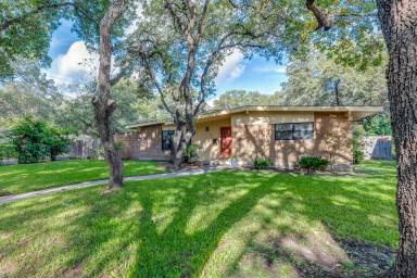 Main picture of 7111 Poniente Ln