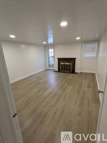 Main picture of 1131 E Michigan Ave