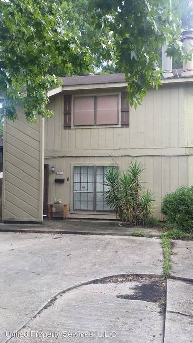 Main picture of 2711 E Simcoe St